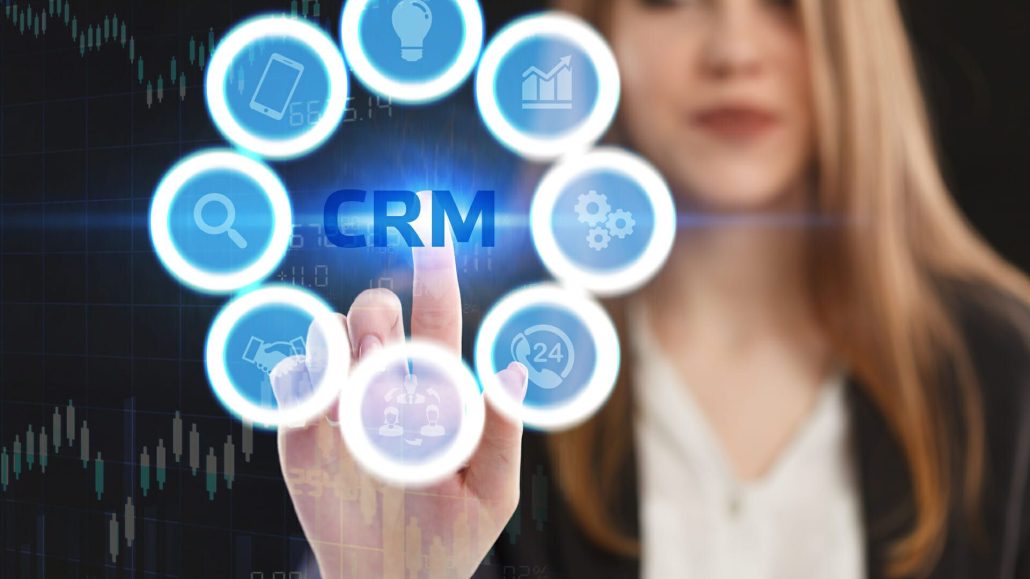 نقش CRM بر بازاریابی و فروش چیست؟