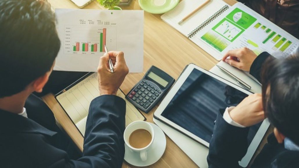 تفاوت های مدل و جریان درآمدی