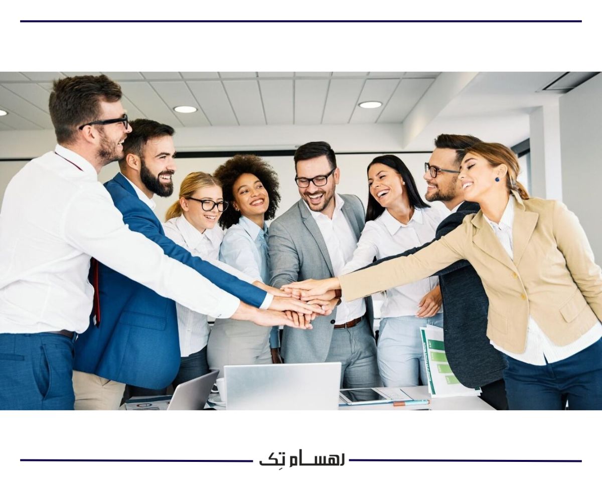 آشنایی با نرم افزار سی ار ام عملیاتی